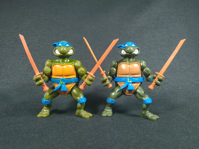 Imagen comparativa entre la figura original de Leonardo Storage Shell y su reedición