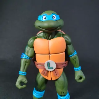 Imagen de la expresión sonriente que podemos usar en nuestras figuras de Las Tortugas Ninja VHS