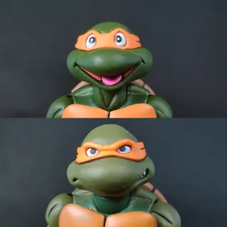 Imagen comparativa de los rostros de Michelangelo entre su versión Pizza Club (arriba) y la primera versión (abajo)