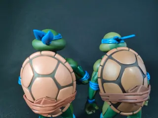Imagen del sombreado en la cabeza de las dos versiones de la figura de Leonardo