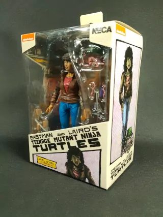 Imagen delantera del packaging de la figura de April O'Neil 2025, de la colección Mirage