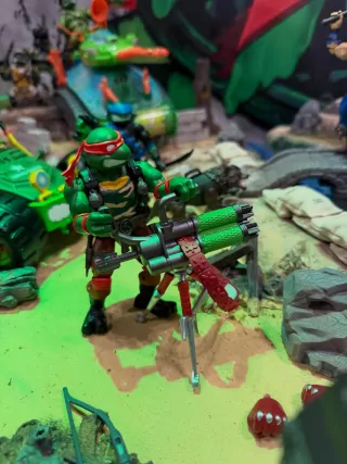 Imagen de la figura de Raphael de la línea TMNT X G.I. Joe
