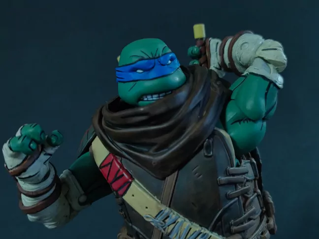 Imagen de Leonardo agarrando la katana