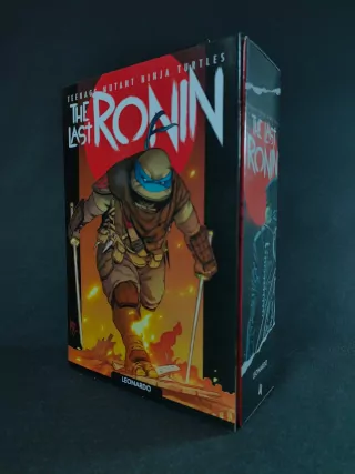 Imagen de la parte delantera de la caja en la que viene presentada la figura de Leonardo The Last Ronin