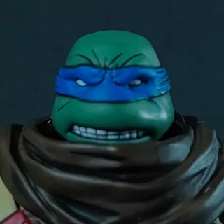 Imagen del rostro alternativo de la figura de Leonardo