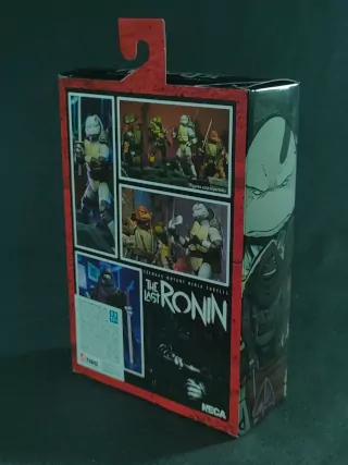 Imagen de la parte trasera del packaging de la figura de Uno